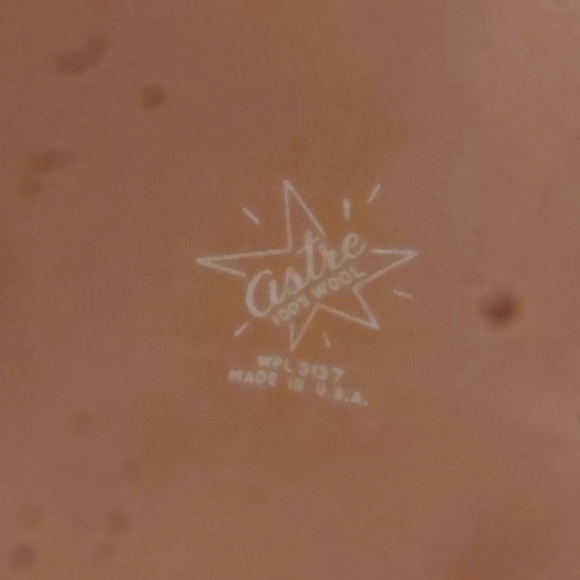 Vintage 100% wool hat by Astre - Picture 2 of 3